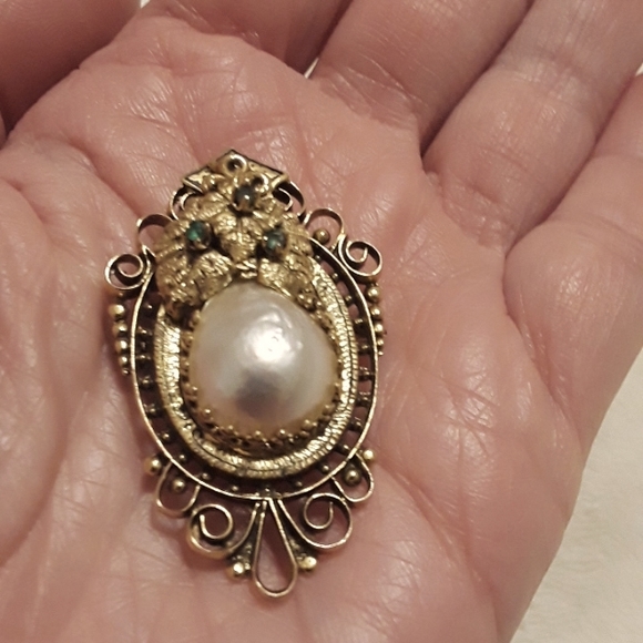 Vintage Brooche, Pin or Neclace Charm - Picture 5 of 5